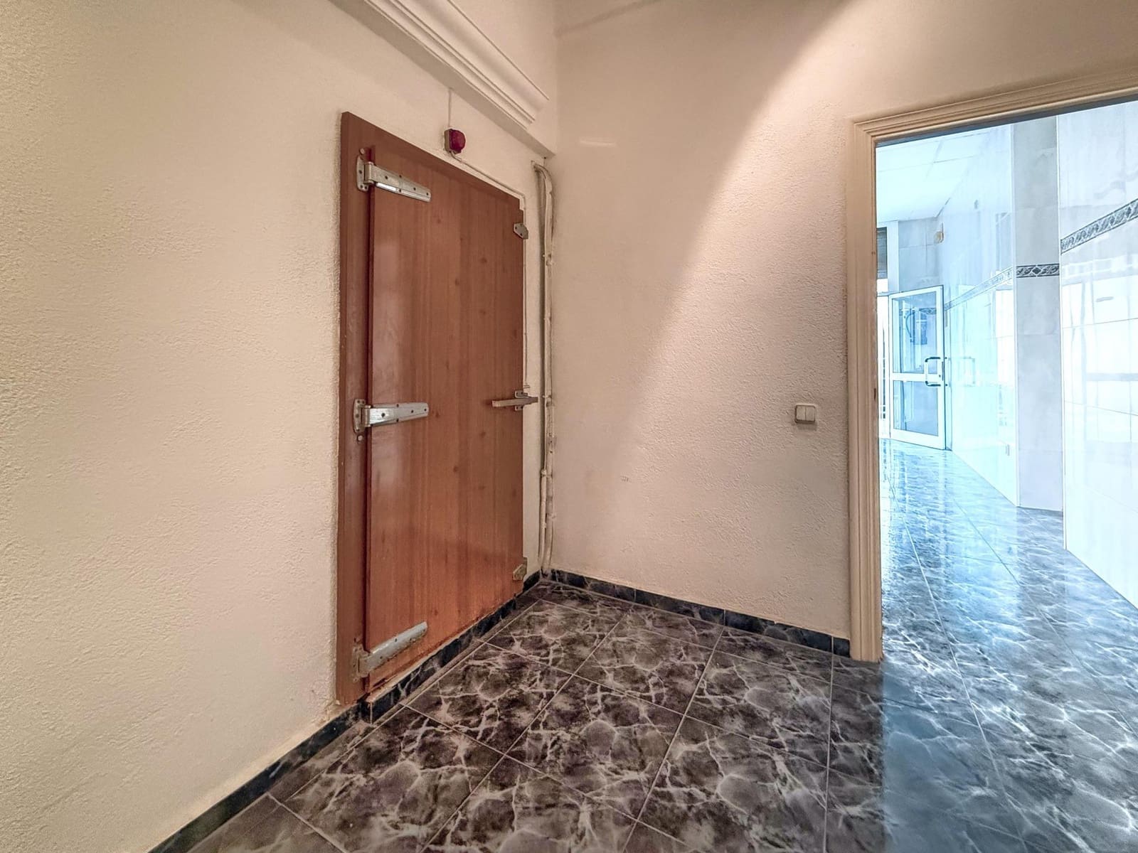 Commercial for sale in Alcanar - € 80,000 (Ref: 9494540)