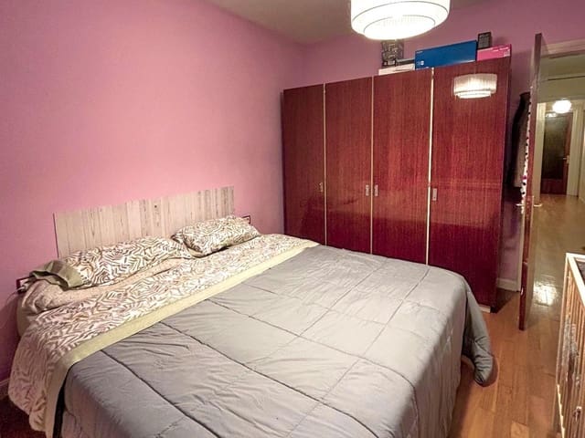 Piso de 4 habitaciones en Berga en venta - 149.000 € (Ref: 9497147)