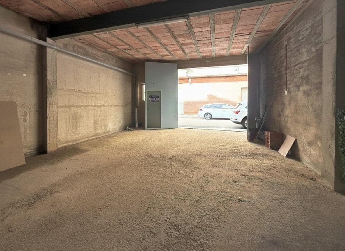 Commercial for sale in Alcanar - € 65,000 (Ref: 9502216)