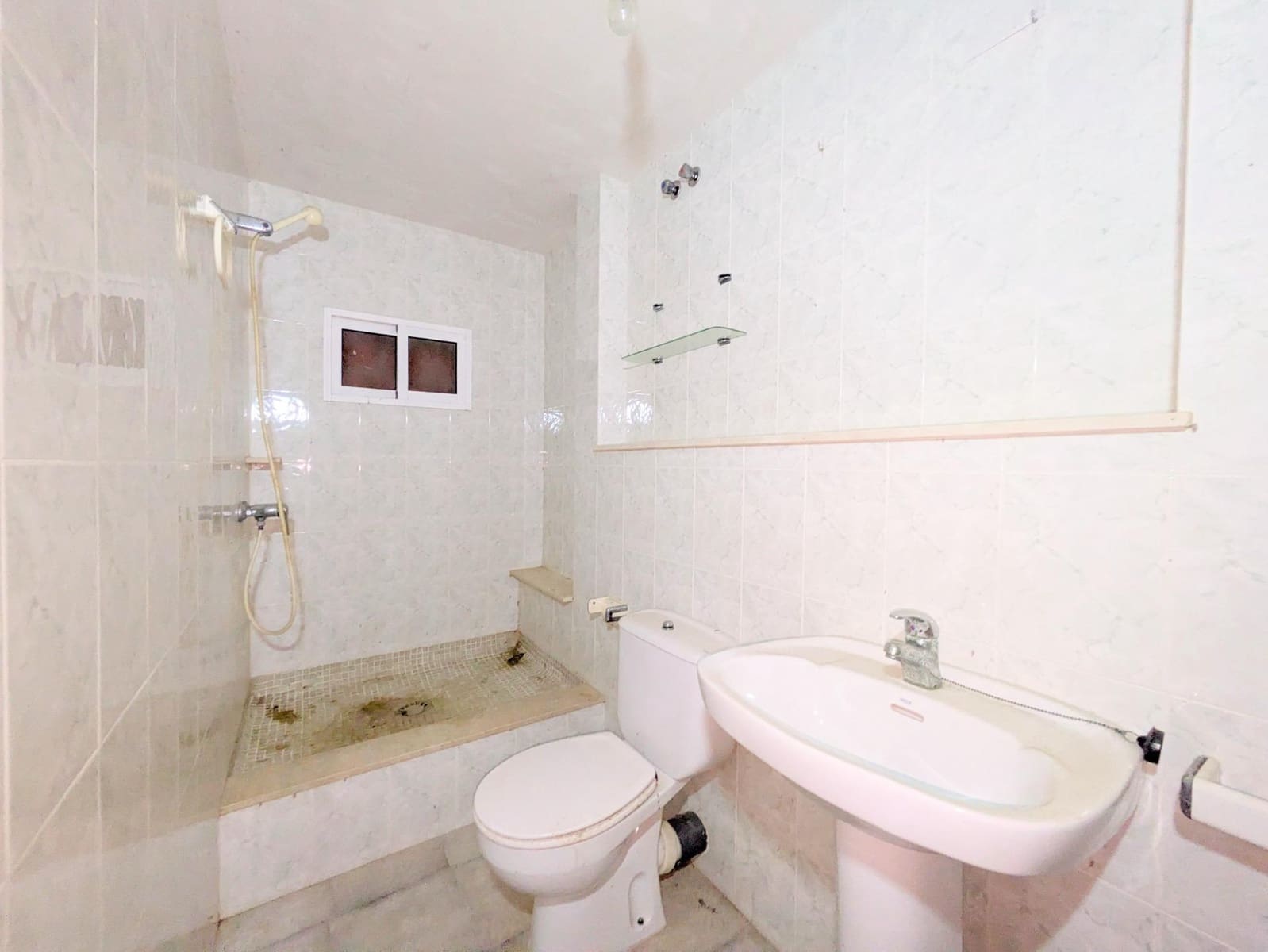 5 makuuhuone Huvila myytävänä paikassa Deltebre mukana 
autotalli - 248 000 € (Ref: 9518852)