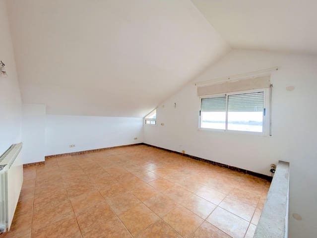 5 makuuhuone Huvila myytävänä paikassa Deltebre mukana 
autotalli - 248 000 € (Ref: 9518852)