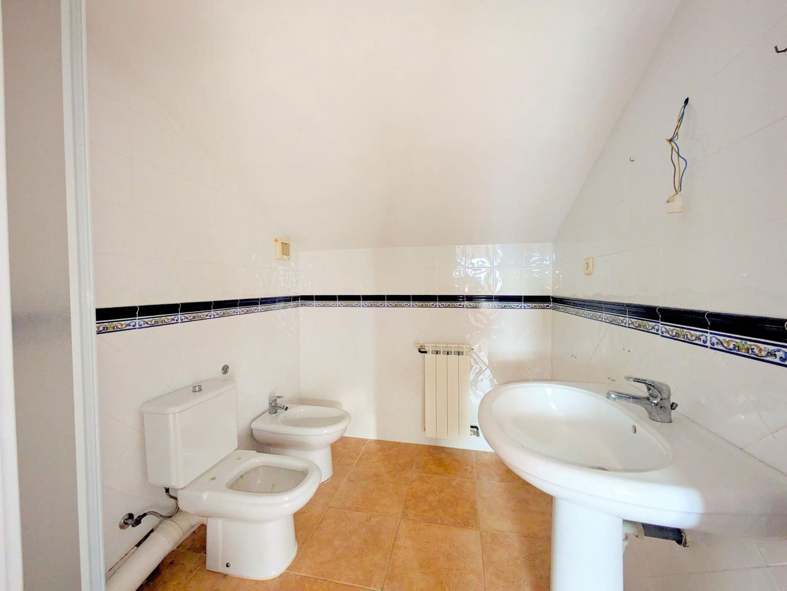 5 makuuhuone Huvila myytävänä paikassa Deltebre mukana 
autotalli - 248 000 € (Ref: 9518852)