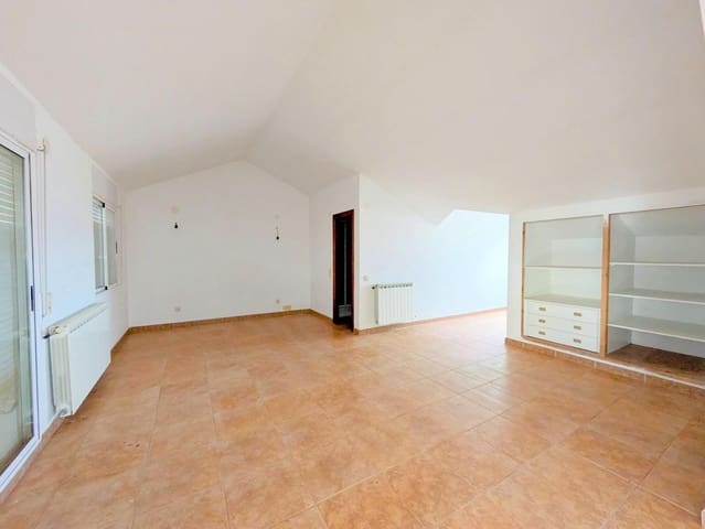 5 makuuhuone Huvila myytävänä paikassa Deltebre mukana 
autotalli - 248 000 € (Ref: 9518852)