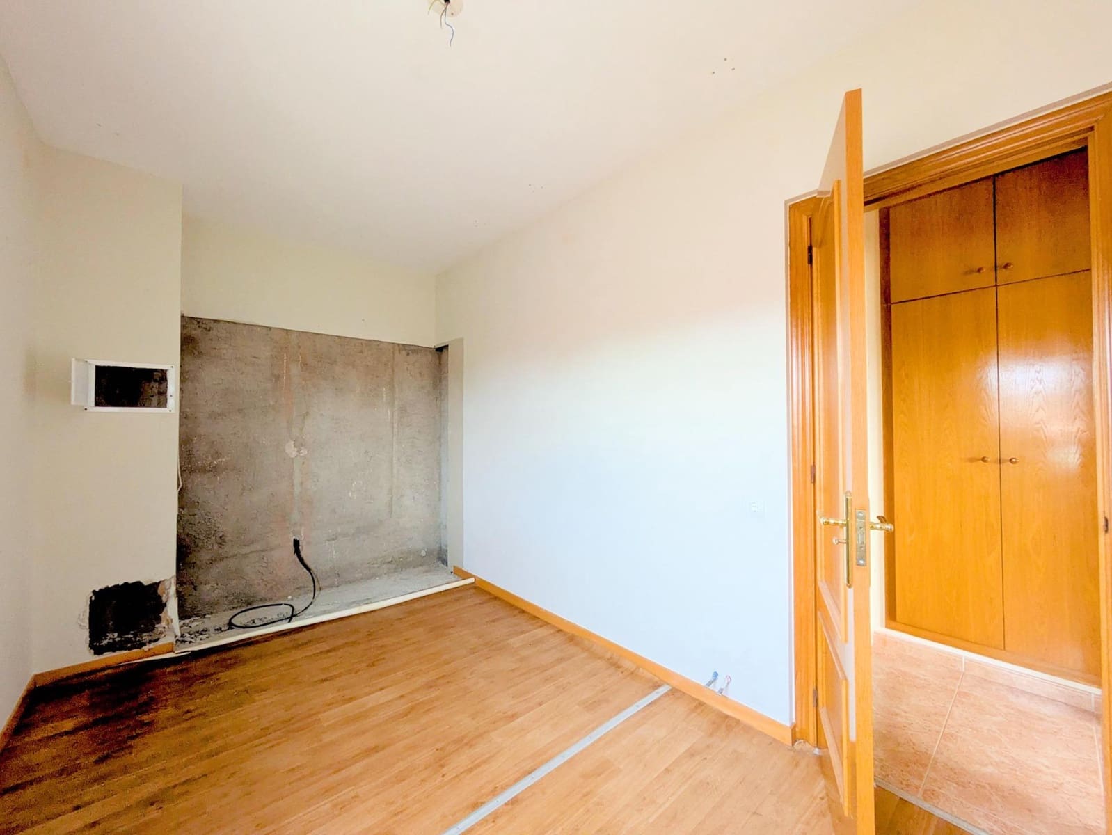 5 makuuhuone Huvila myytävänä paikassa Deltebre mukana 
autotalli - 248 000 € (Ref: 9518852)