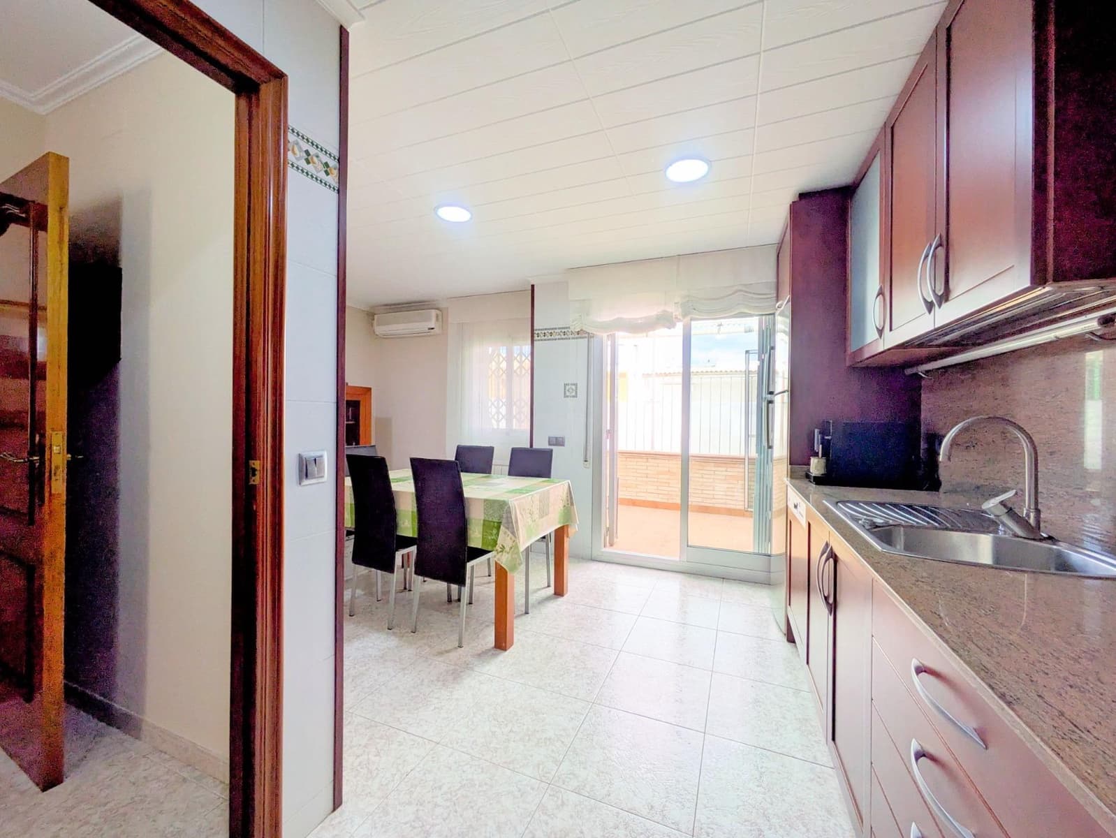 4 soveværelse Byhus til salg i Alcanar med garage - € 220.000 (Ref: 9541044)