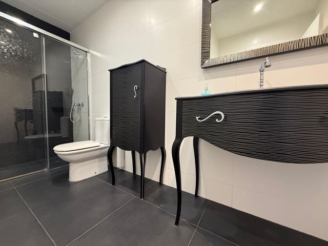 3 soveværelse Penthouse til leje i Alcanar - € 700 (Ref: 9551313)