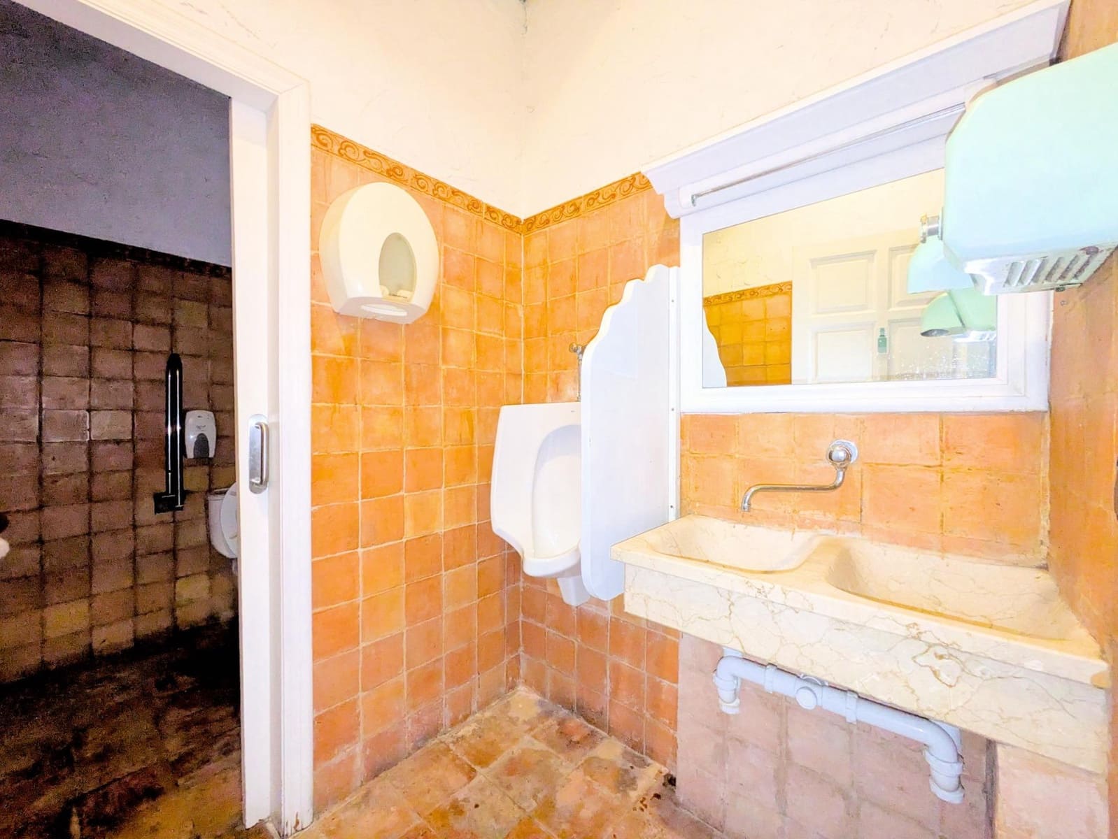 Restaurante/Bar para venda em Amposta - 250 000 € (Ref: 9551314)