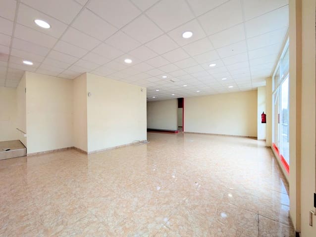 Erhverv til leje i Amposta med garage - € 900 (Ref: 9571096)