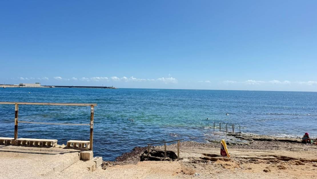 Apartamento de 3 habitaciones en Torrevieja en venta - 210.000 € (Ref: 10072997)