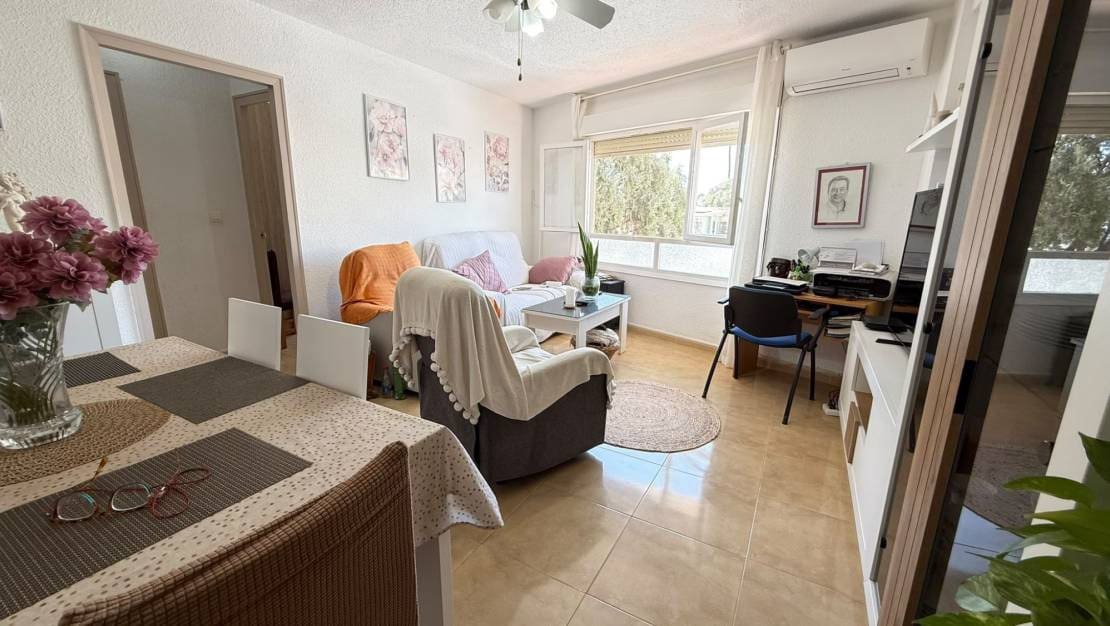 Apartamento de 3 habitaciones en Torrevieja en venta - 210.000 € (Ref: 10072997)