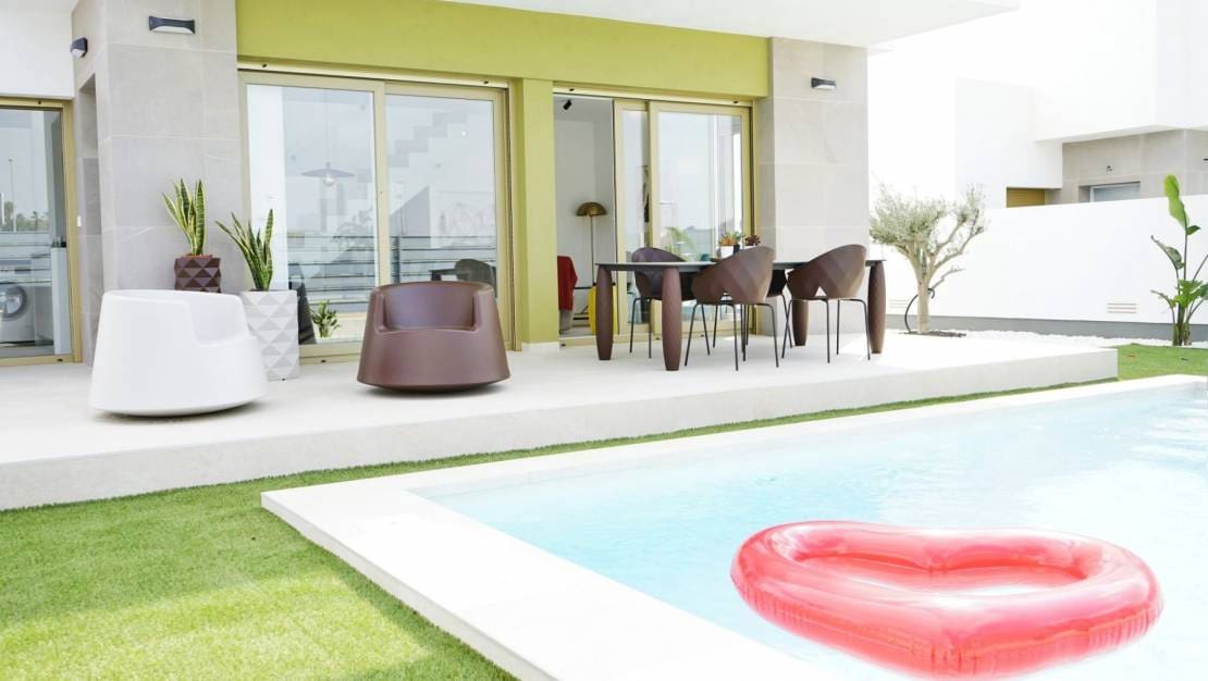 3 bedroom Villa for sale in Orihuela Costa with pool - € 349,000 (Ref: 6791891)