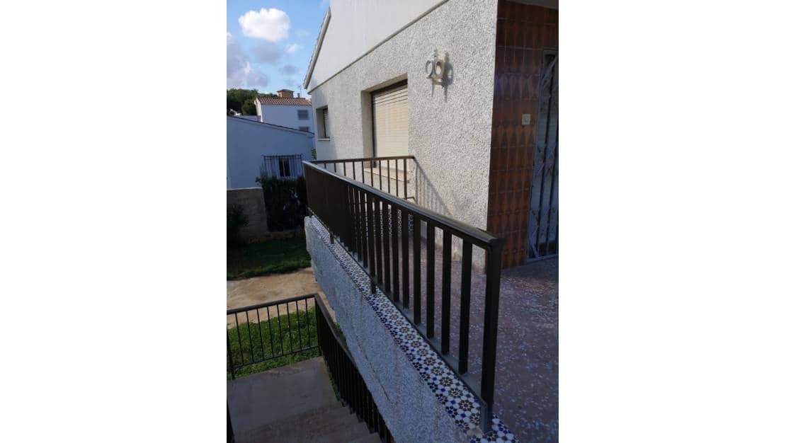 7 soverom Villa til salgs i La Zenia med garasje - € 850 000 (Ref: 6989149)