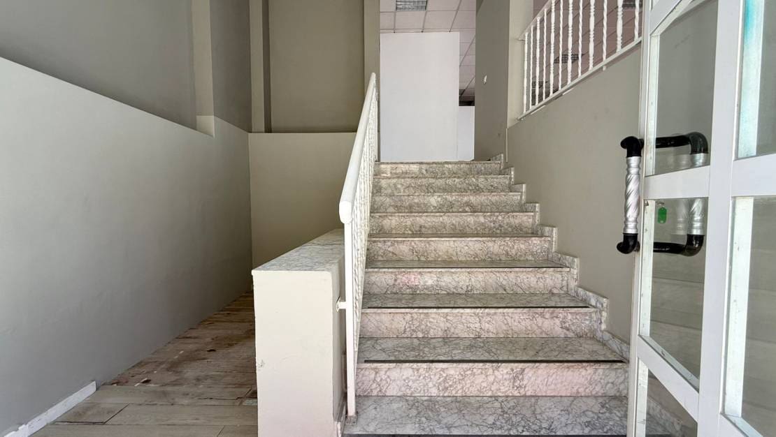 Commercieel te huur in San Miguel de Salinas - € 850 (Ref: 7414463)