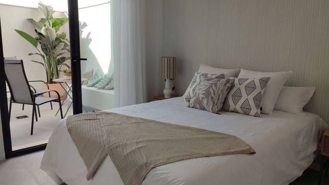 Casa de 2 habitaciones en Pilar de la Horadada ciudad, Pilar de la Horadada en venta con piscina garaje - 269.900 € (Ref: 7437613)