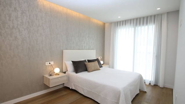 3 sovrum Semi-fristående Villa till salu i Pilar de la Horadada med pool garage - 725 000 € (Ref: 7935618)