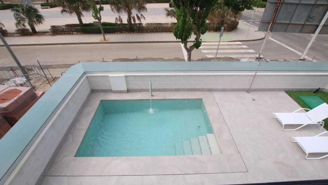 3 quarto Moradia Geminada para venda em Pilar de la Horadada com piscina garagem - 725 000 € (Ref: 7935618)