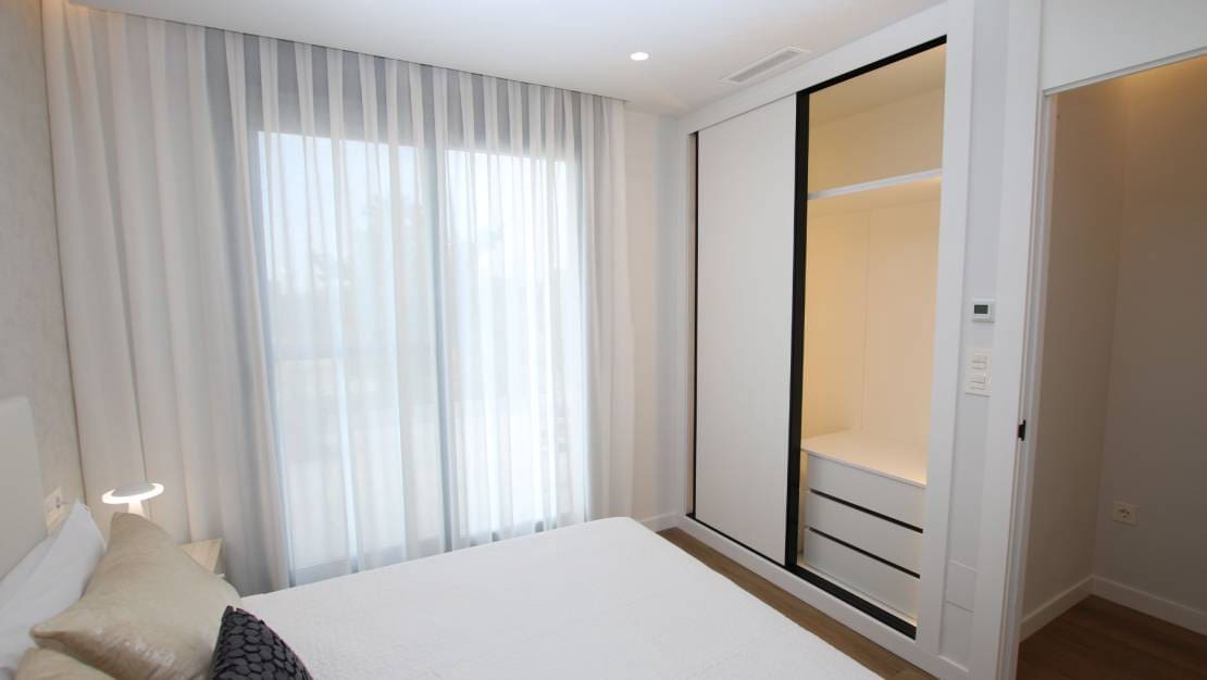 3 quarto Moradia Geminada para venda em Pilar de la Horadada com piscina garagem - 725 000 € (Ref: 7935618)