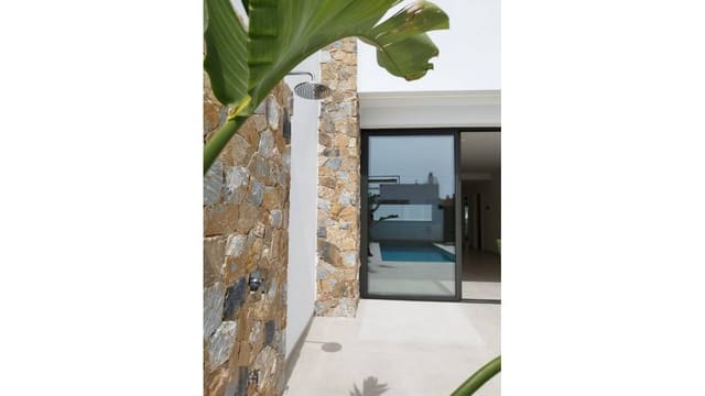 3 quarto Moradia para venda em Las Lomas de Rame - Bahía Bella, Los Alcázares com piscina - 499 900 € (Ref: 7991700)