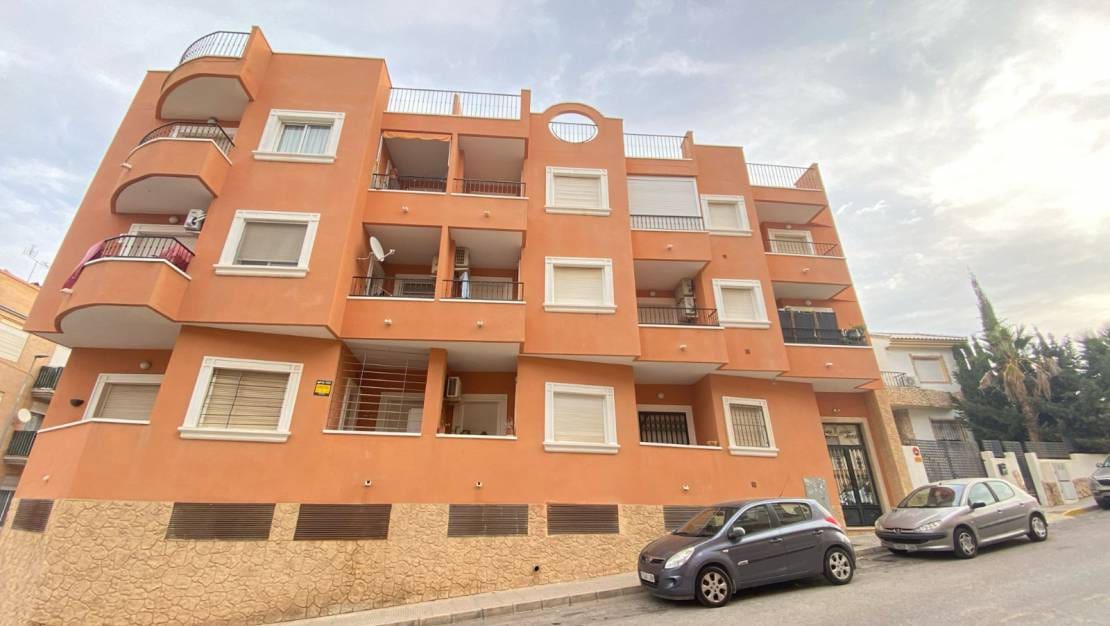 2 bedroom Apartment for rent in San Miguel de Salinas - € 600 (Ref: 8049758)