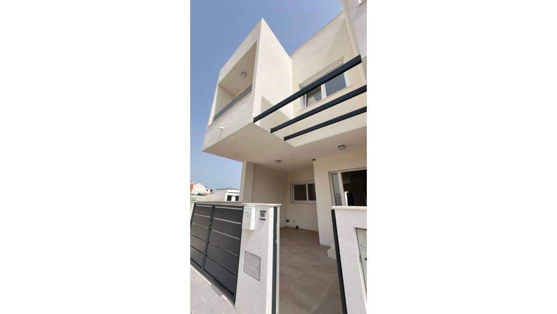 3 bedroom Semi-detached Villa for sale in Pilar de la Horadada with pool garage - € 265,000 (Ref: 8816812)