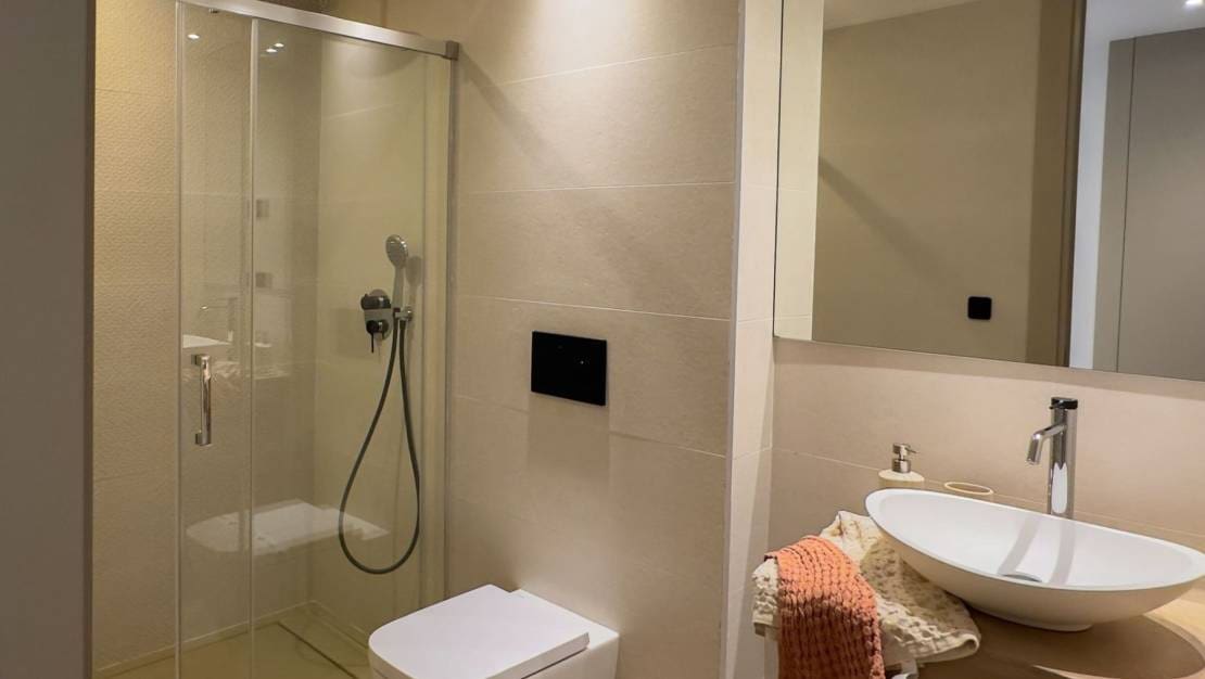 2 bedroom Apartment for sale in Algorfa with pool garage - € 283,000 (Ref: 8873444)