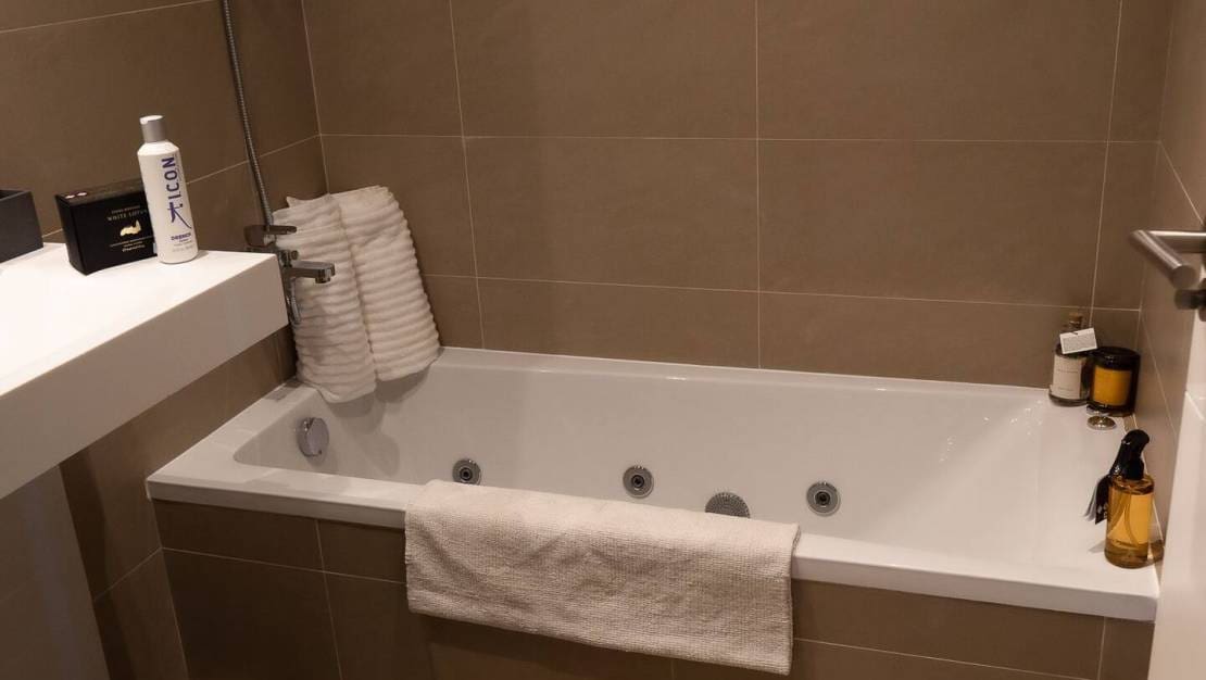 1 soveværelse Lejlighed til salg i Benidorm med swimmingpool garage - € 466.500 (Ref: 8913616)