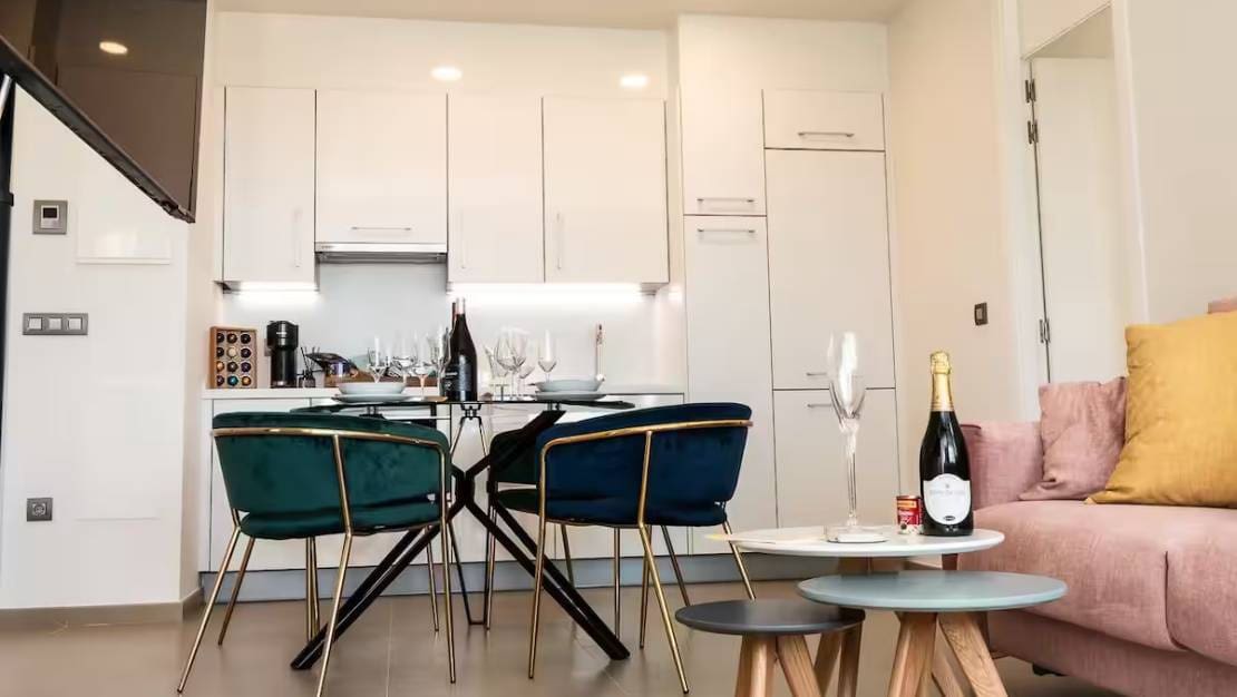 1 soveværelse Lejlighed til salg i Benidorm med swimmingpool garage - € 466.500 (Ref: 8913616)