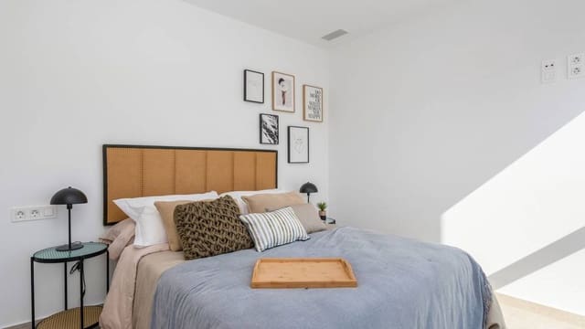 Pareado de 3 habitaciones en Dolores en venta con piscina garaje - 339.900 € (Ref: 8982846)