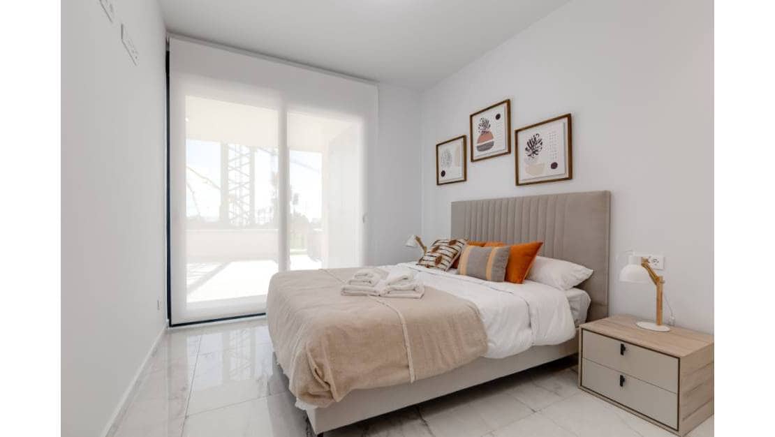 2 sovrum Takvåning till salu i Guardamar del Segura med pool garage - 449 000 € (Ref: 8986612)