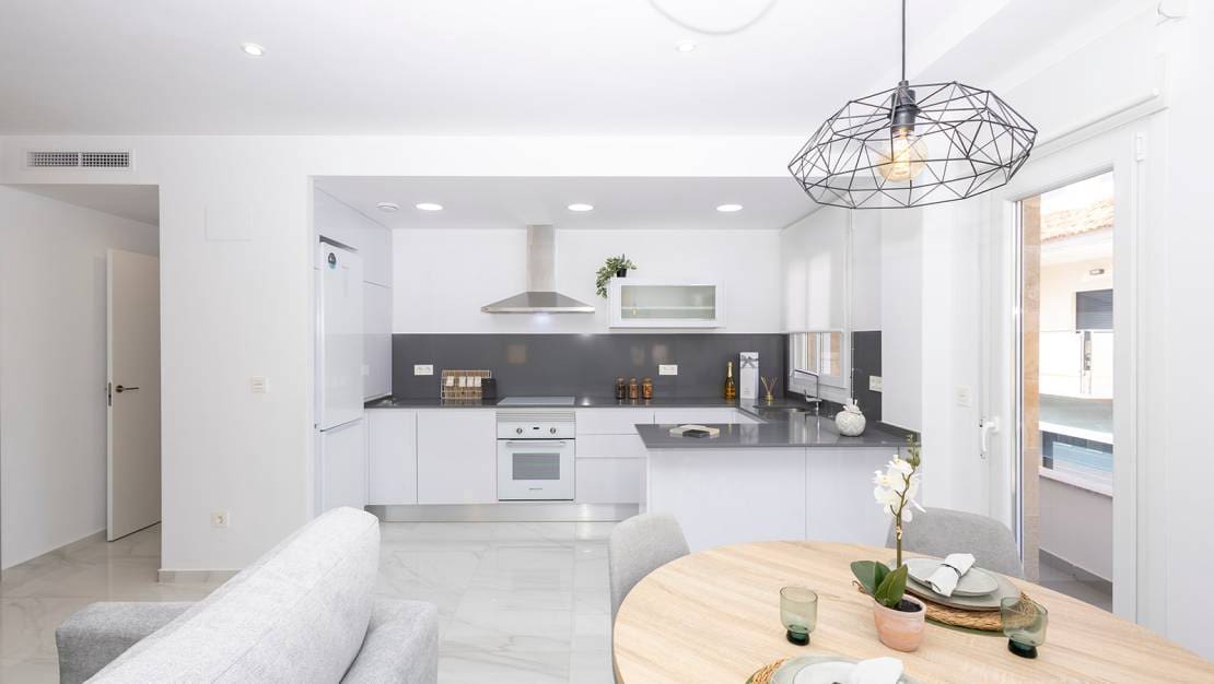 3 bedroom Apartment for sale in Jacarilla - € 139,000 (Ref: 8997612)