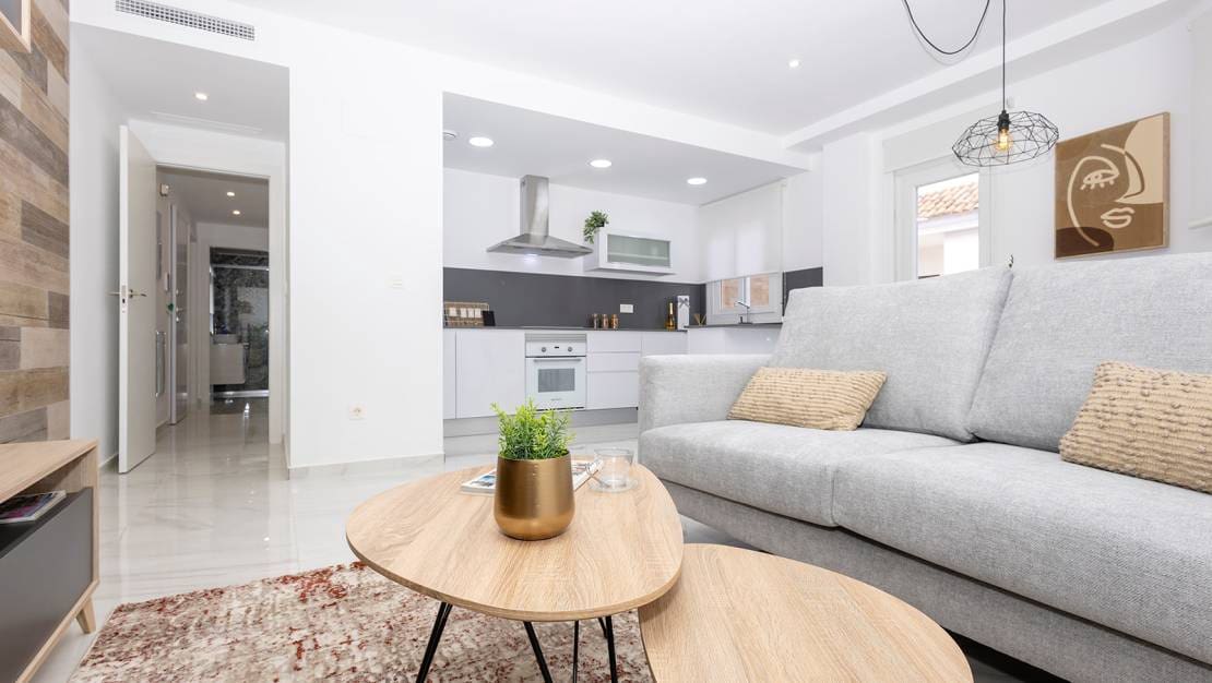 3 bedroom Apartment for sale in Jacarilla - € 139,000 (Ref: 8997612)