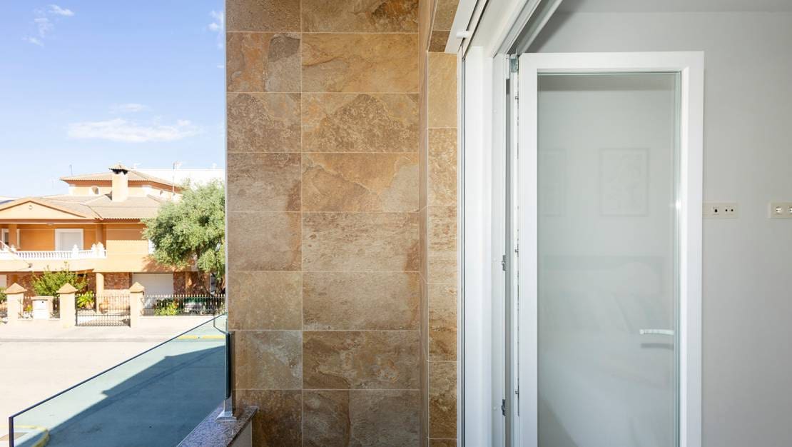 3 bedroom Apartment for sale in Jacarilla - € 139,000 (Ref: 8997612)