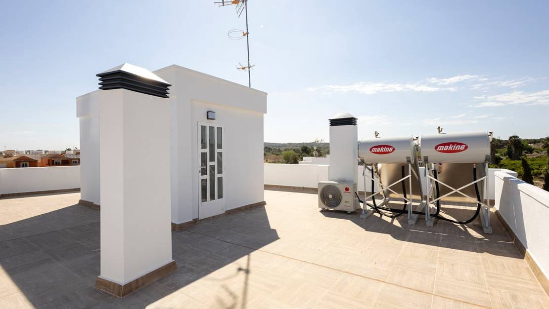 3 bedroom Apartment for sale in Jacarilla - € 139,000 (Ref: 8997612)