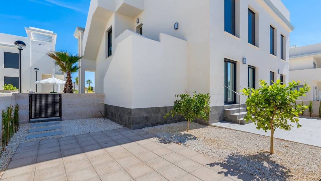 3 sovrum Lägenhet till salu i Dona Pepa med pool garage - 379 500 € (Ref: 9015753)