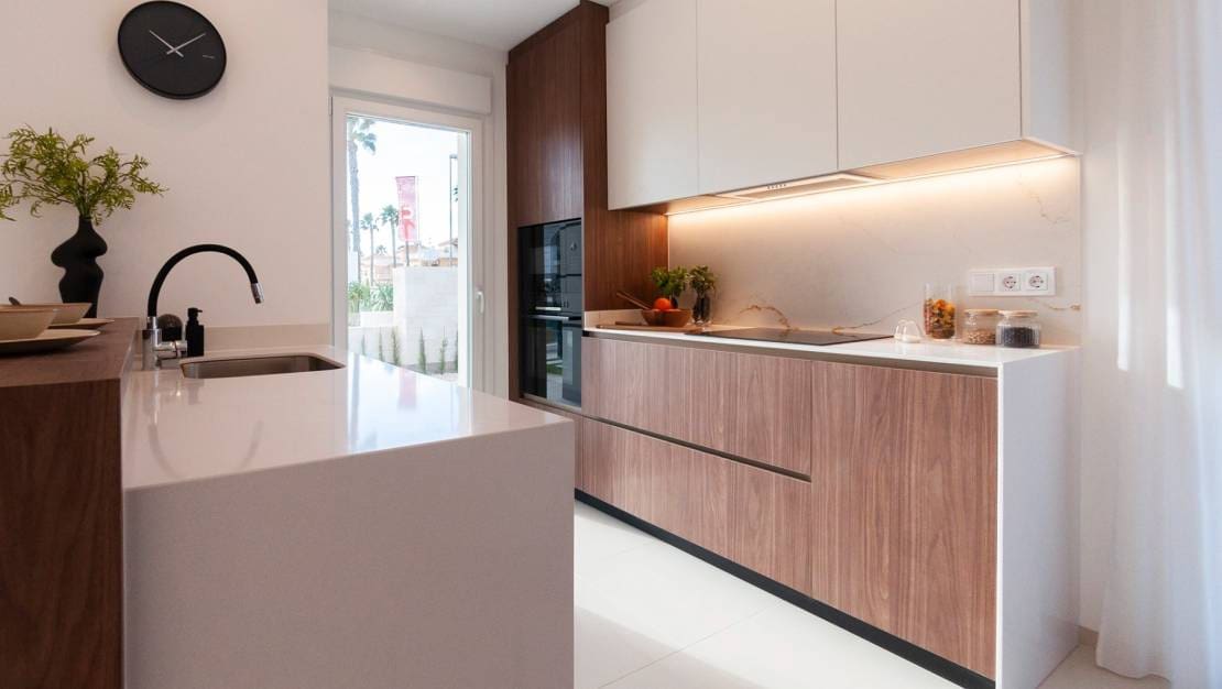 2 soveværelse Lejlighed til salg i Dona Pepa med swimmingpool garage - € 370.920 (Ref: 9018640)