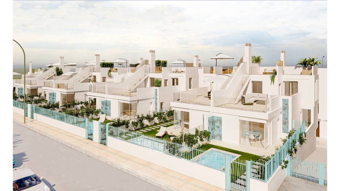 3 soveværelse Villa til salg i Los Alcazares med swimmingpool garage - € 442.000 (Ref: 9027199)