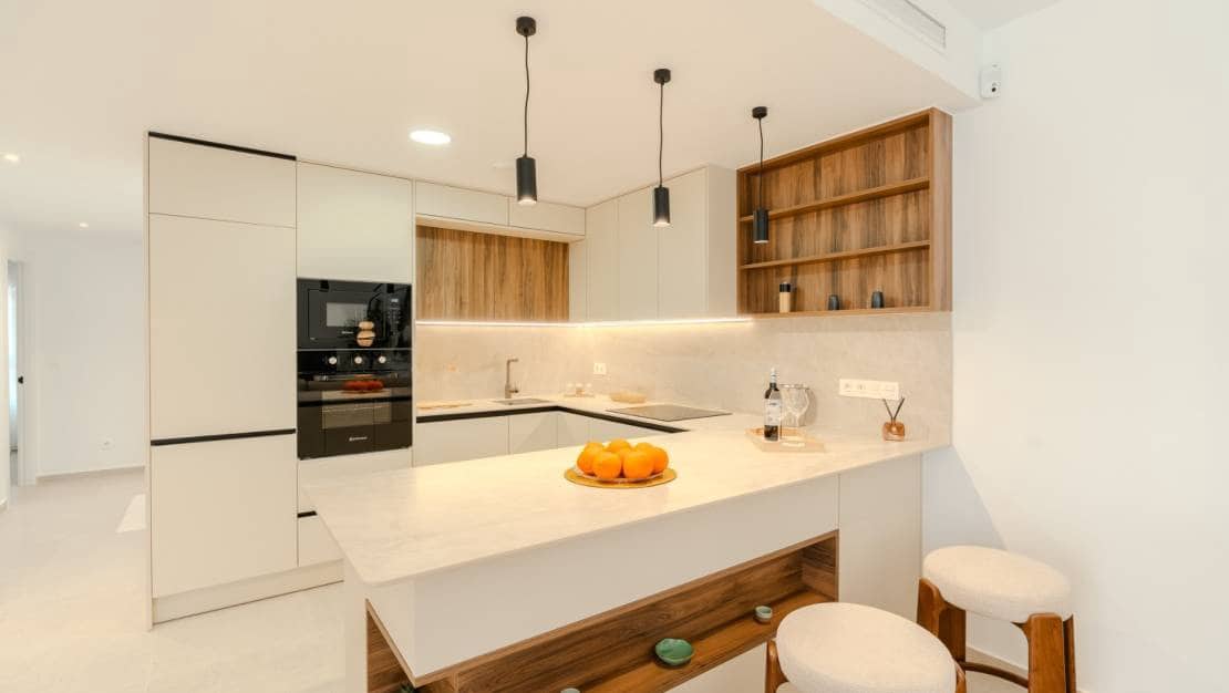 2 soveværelse Byhus til salg i Los Alcazares med swimmingpool garage - € 467.000 (Ref: 9027199)