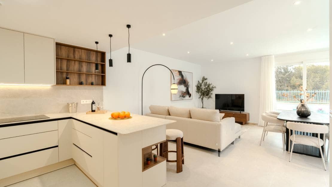 2 soveværelse Byhus til salg i Los Alcazares med swimmingpool garage - € 467.000 (Ref: 9027199)