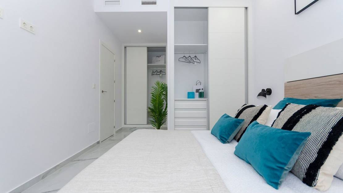 3 bedroom Villa for sale in Torrevieja with pool garage - € 409,000 (Ref: 9034821)