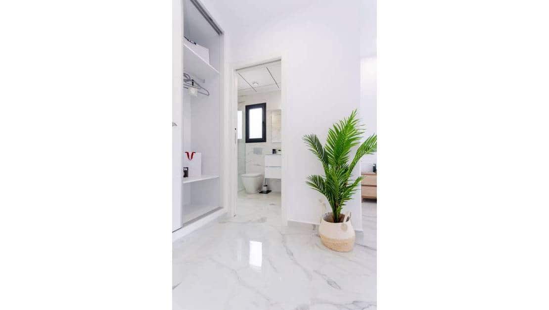 3 bedroom Villa for sale in Torrevieja with pool garage - € 409,000 (Ref: 9034821)