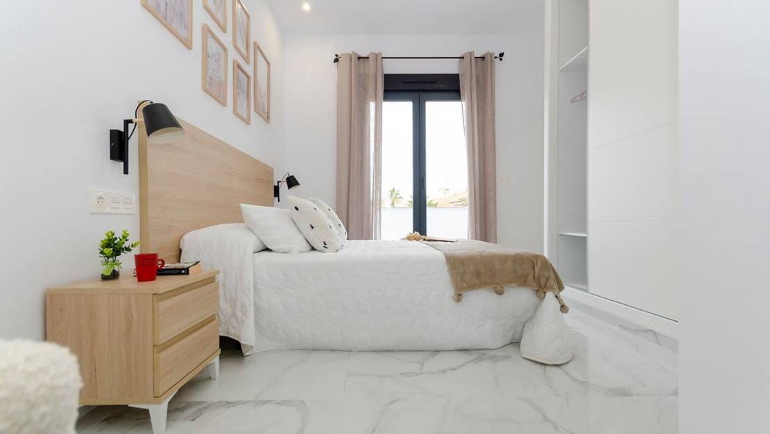 3 bedroom Villa for sale in Torrevieja with pool garage - € 409,000 (Ref: 9034821)