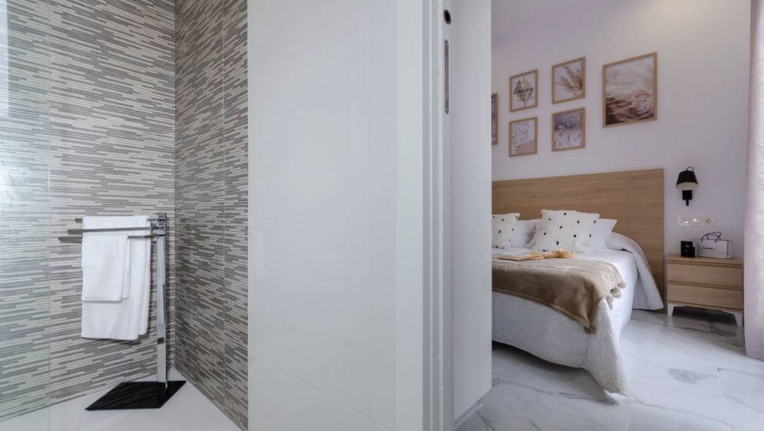 3 bedroom Villa for sale in Torrevieja with pool garage - € 409,000 (Ref: 9034821)