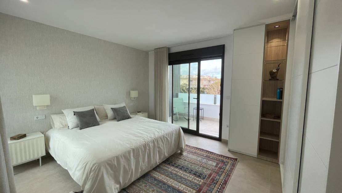 3 slaapkamer Halfvrijstaande villa te koop in San Pedro del Pinatar met zwembad garage - € 419.900 (Ref: 9041208)