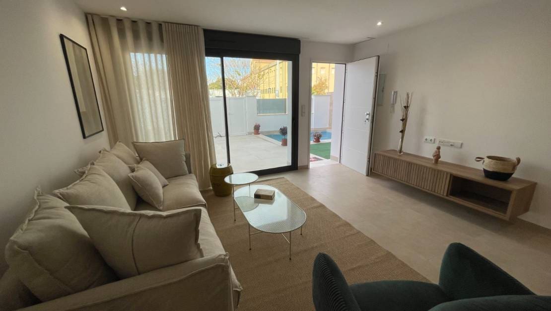 3 slaapkamer Halfvrijstaande villa te koop in San Pedro del Pinatar met zwembad garage - € 419.900 (Ref: 9041208)