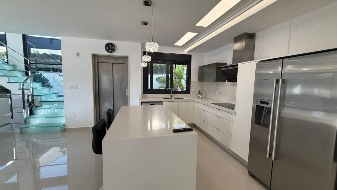 5 camera da letto Villetta Bifamiliare in vendita in San Miguel de Salinas con piscina garage - 849.000 € (Rif: 9061907)