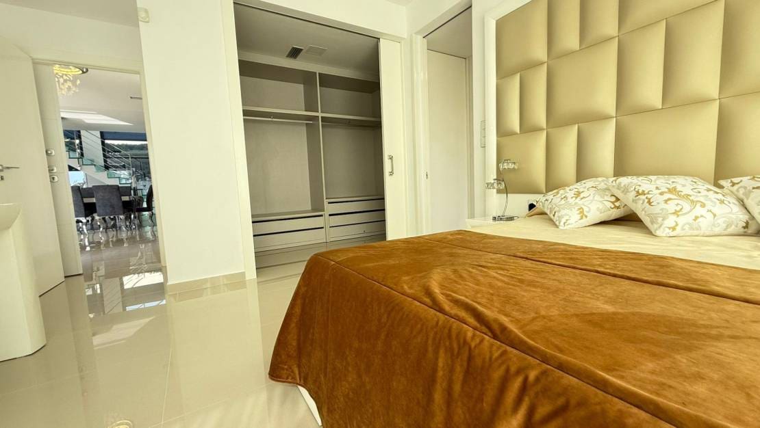 5 camera da letto Villetta Bifamiliare in vendita in San Miguel de Salinas con piscina garage - 849.000 € (Rif: 9061907)