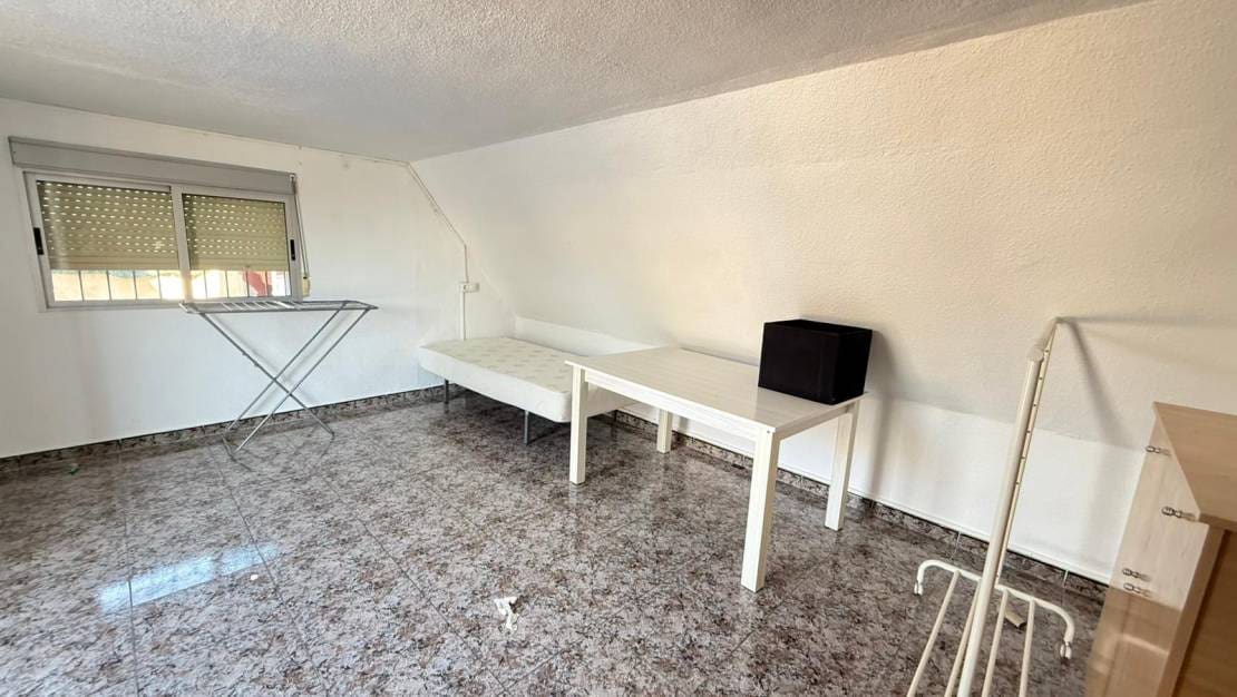 3 soveværelse Villa til salg i Torrevieja med swimmingpool garage - € 650.000 (Ref: 9168856)