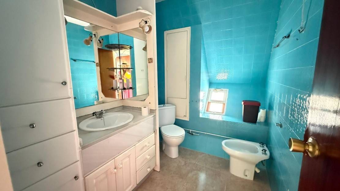 3 soveværelse Villa til salg i Torrevieja med swimmingpool garage - € 650.000 (Ref: 9168856)