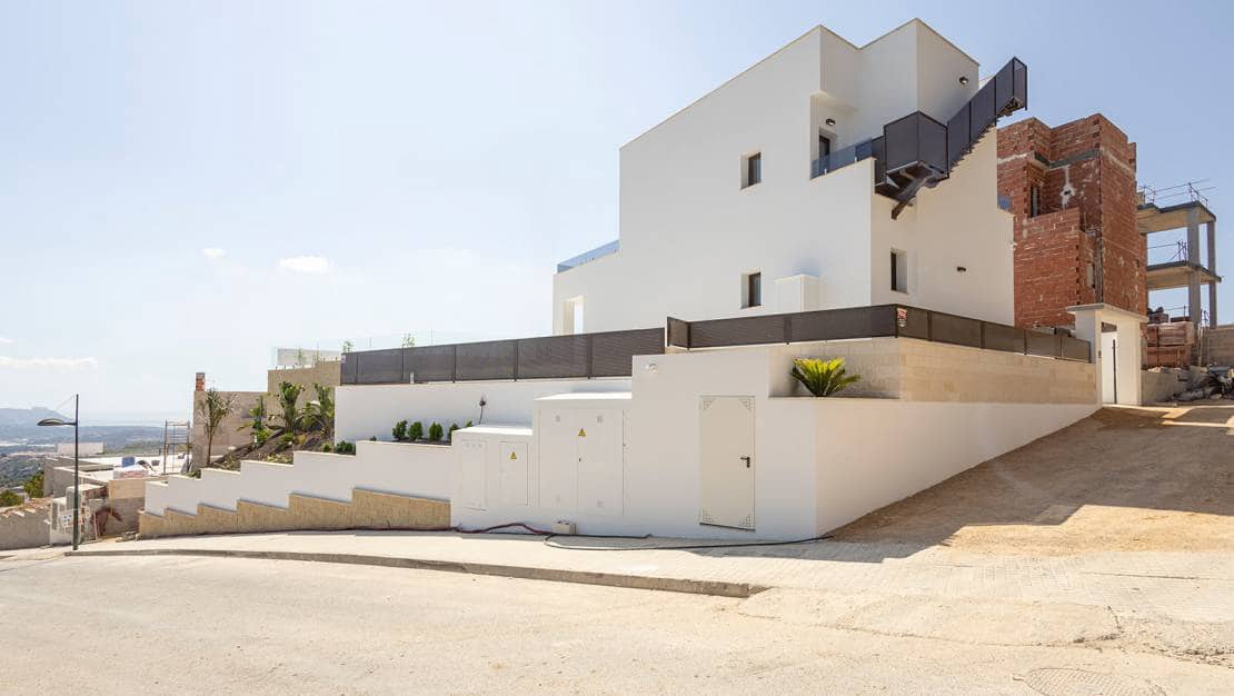 3 makuuhuone Huvila myytävänä paikassa Polop mukana uima-altaan - 598 000 € (Ref: 9254153)