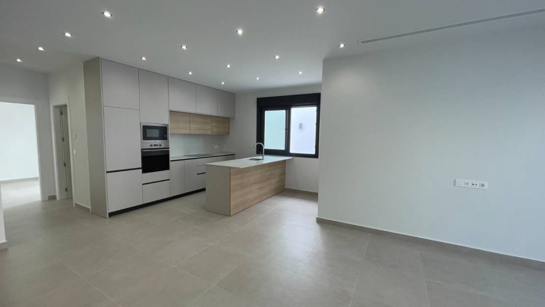 3 bedroom Villa for sale in Heredades with pool garage - € 359,900 (Ref: 9386985)